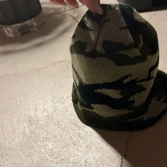 Army tuque - Picture 3 of 3